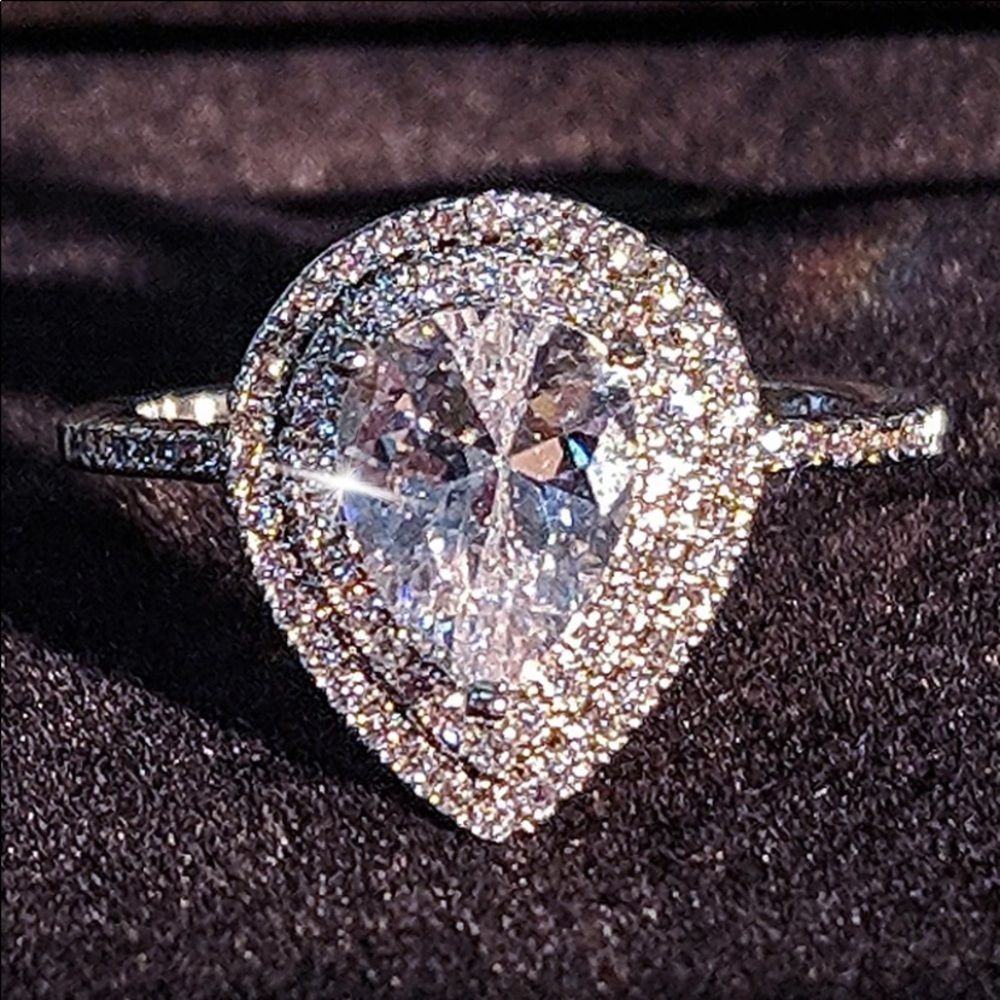 Sterling Silver pear cut CZ Ring - Picture 5 of 7